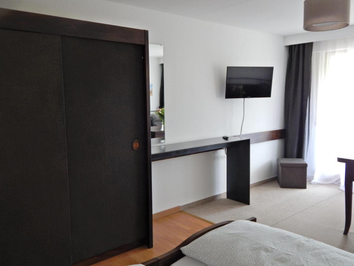 Free Apartment - Burgblick Bad Urach Eksteriør billede